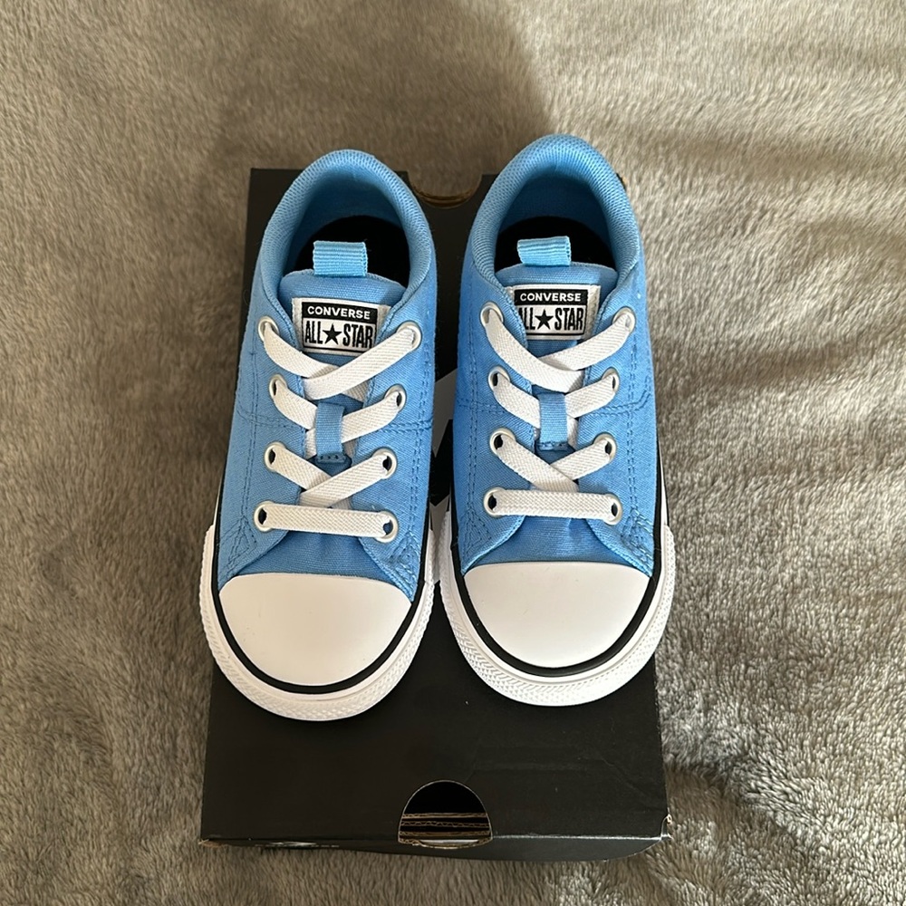 Converse Chuck Taylor All-Star Rave Sneaker - Slip on Size 9